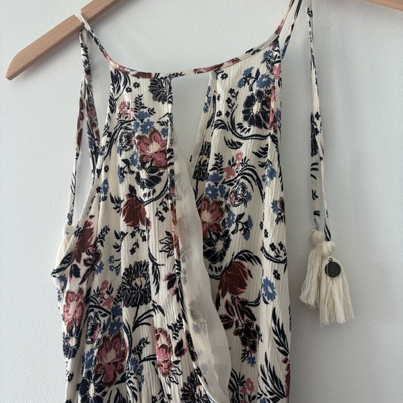 American Eagle Outfitters Floral Print Maxi Dress with Tassles and Keyhole Front - Picture 4 of 9